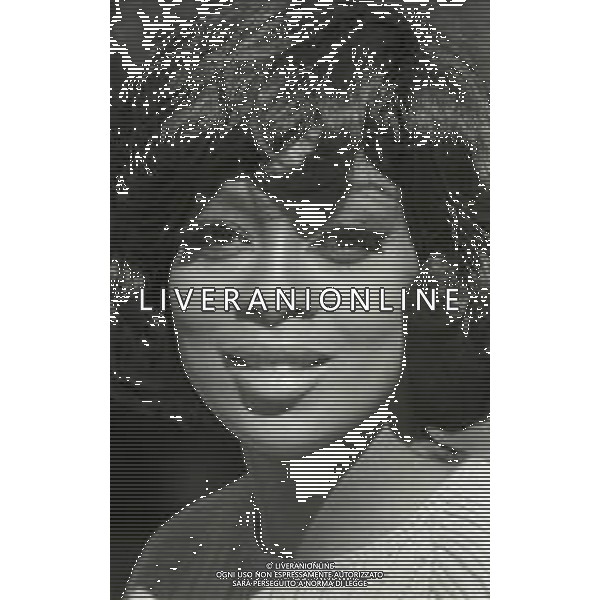 Lola Falana, pseudonimo di Loletha Elaine Falana, è una conduttrice televisiva, showgirl, attrice, cantante e religiosa statunitense NELLA FOTO LOLA FALANA NELL\'ANNO 1967 AG ALDO LIVERANI SAS