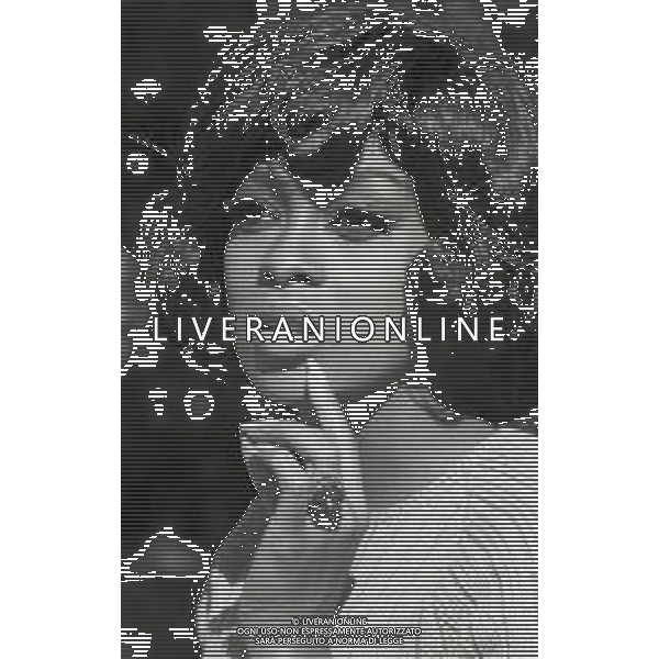 Lola Falana, pseudonimo di Loletha Elaine Falana, è una conduttrice televisiva, showgirl, attrice, cantante e religiosa statunitense NELLA FOTO LOLA FALANA NELL\'ANNO 1967 AG ALDO LIVERANI SAS