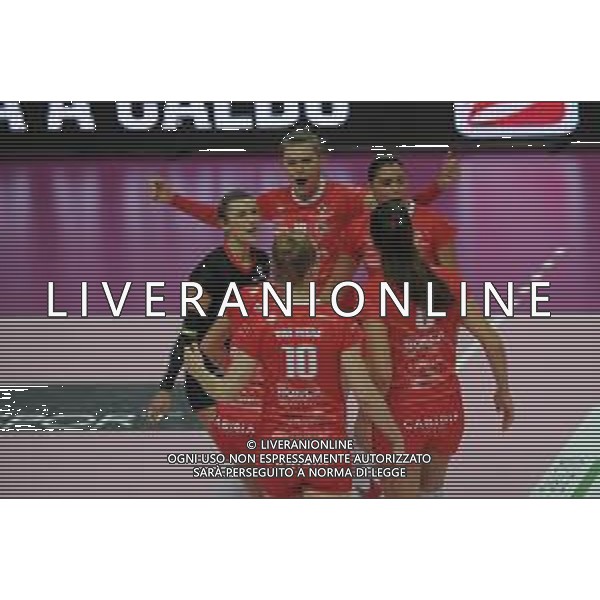 Campionato Italiano di Volley Serie A1 Femminile 2019/2020 Cuneo, Italia 12/11/2019 Bosca S.Bernardo Cuneo vs Imoco Volley Conegliano Nella foto: Bosca Cuneo, esultanza FOTO DANILO VIGO-ALESSIO MARINI-AG ALDO LIVERANI SAS