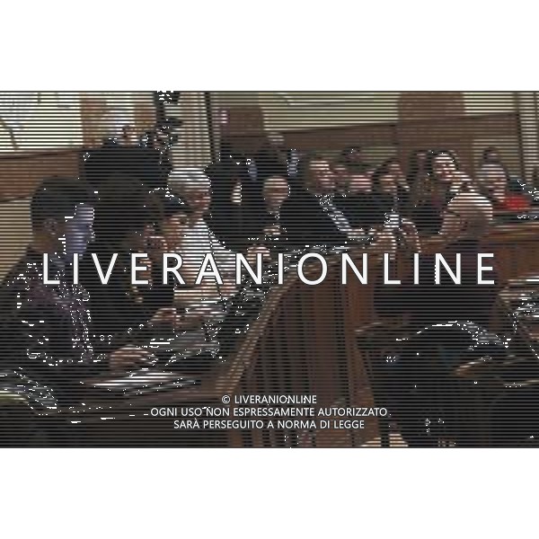 IMOLA 13 11 2019 ULTIMO CONSIGLIO COMUNALE DELLA GIUNTA E SINDACA DIMISSIONARIA MANUELA SANGIORGI NELLA FOTO CONSIGLIERE VALERIO GIOVETTI M5STELLE FOTOGRAFA CONSIGLIERA LUCIANA FRANCESCHINI M5STELLE ©SANNA/AGENZIA ALDO LIVERANI Sas