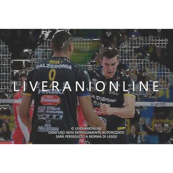 Campionato Italiano di Volley Superlega Serie A 2019/2020 Verona, Italia 13/11/2019 Calzedonia Verona - Cucine Lube Civitanova Nella foto: Esultanza di Asparuh Asparuhow (8) Calzedonia Verona FOTO ROBERTO TOMMASINI-ALESSIO MARINI-AG ALDO LIVERANI SAS