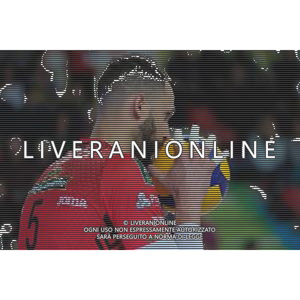 Campionato Italiano di Volley Superlega Serie A 2019/2020 Verona, Italia 13/11/2019 Calzedonia Verona - Cucine Lube Civitanova Nella foto: Osmany Juantorena (5) Cucine Lube Civitanova al servizio. FOTO ROBERTO TOMMASINI-ALESSIO MARINI-AG ALDO LIVERANI SAS