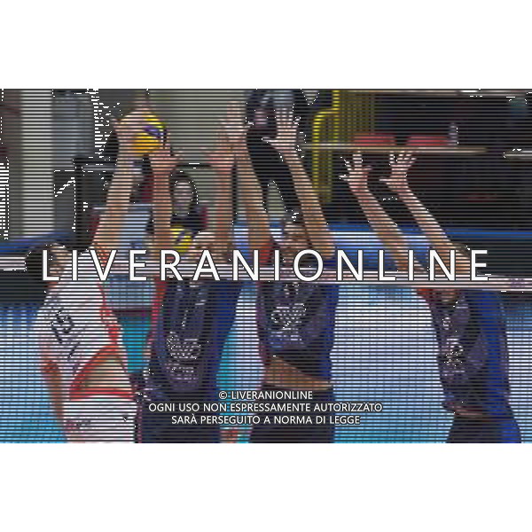 Campionato Italiano di Volley Superlega Serie A 2019/2020 Monza, Italia 13/11/2019 Vero Volley Monza vs Consar Ravenna Nella foto: Muro di Gianluca Galassi (Vero Volley Monza) FOTO ELISA CALABRESE-ALESSIO MARINI- AG ALDO LIVERANI SAS