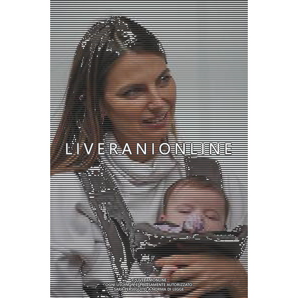 Kelly Piquet (BRA), girlfriend of Daniil Kvyat (RUS) Scuderia Toro Rosso, with their baby daughter Penelope. 14.11.2019. Formula 1 World Championship, Rd 20, Brazilian Grand Prix, Sao Paulo, Brazil, Preparation Day. ©/AGENZIA ALDO LIVERANI SAS - ITALY ONLY EDITORIAL USE ONLY