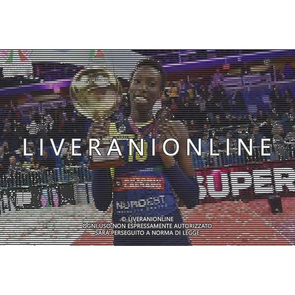 Egonu Paola MVP della finale- Esultanza - premiazione Imoco Volley Conegliano vs Igor Gorgonzola Novara Supercoppa Italiana 2019 pallavolo femminile Allianz Cluod PalaLido - Milano 16-11-2019 foto Roberto Garavaglia - ag. Aldo Liverani sas