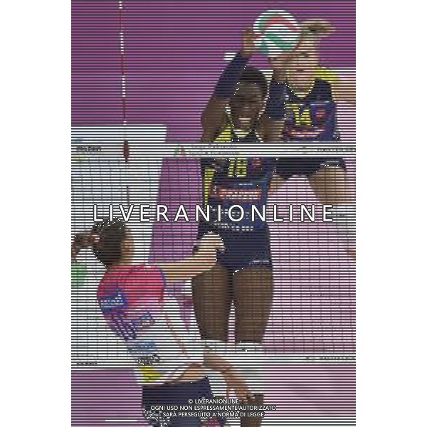 Paola Egonu (Conegliano) a muro Imoco Volley Conegliano vs Igor Gorgonzola Novara Supercoppa Italiana 2019 pallavolo femminile Allianz Cluod PalaLido - Milano 16-11-2019 foto Roberto Garavaglia - ag. Aldo Liverani sas