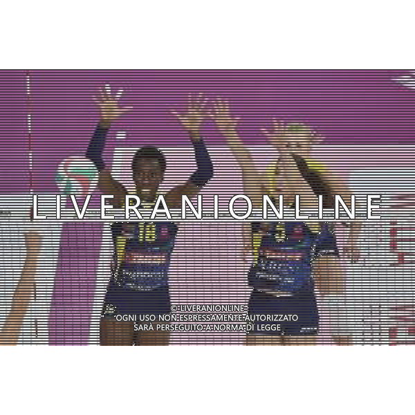 Paola Egonu (Conegliano) SX e Robin De Kruijf (Conegliano) DX a muro Imoco Volley Conegliano vs Igor Gorgonzola Novara Supercoppa Italiana 2019 pallavolo femminile Allianz Cluod PalaLido - Milano 16-11-2019 foto Roberto Garavaglia - ag. Aldo Liverani sas