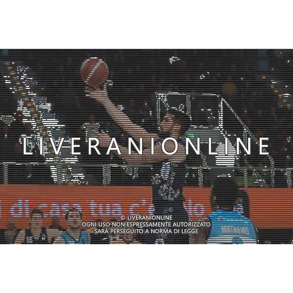 Campionato di Basket Serie A Trento, Italia 17/11/2019 Dolomiti Energia Basket Trentino-Vanoli Basket Cremona Nella foto: Fabio Mian (9) Dolomiti Energia Trentino a canestro. FOTO ROBERTO TOMMASINI-ALESSIO MARINI-AG ALDO LIVERANI SAS