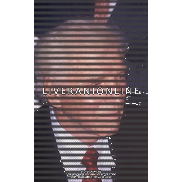 RETROSPETTIVA BURT LANCASTER ATTORE NELLA FOTO BURT LANCASTER A MILANO PALAZZO MARINO NELL\'INCONTRO CON IL SINDACO DI MILANO PAOLO PILLITTERI NELL\'ANNO 1988 AG ALDO LIVERANI SAS