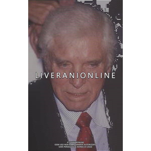 RETROSPETTIVA BURT LANCASTER ATTORE NELLA FOTO BURT LANCASTER A MILANO PALAZZO MARINO NELL\'INCONTRO CON IL SINDACO DI MILANO PAOLO PILLITTERI NELL\'ANNO 1988 AG ALDO LIVERANI SAS