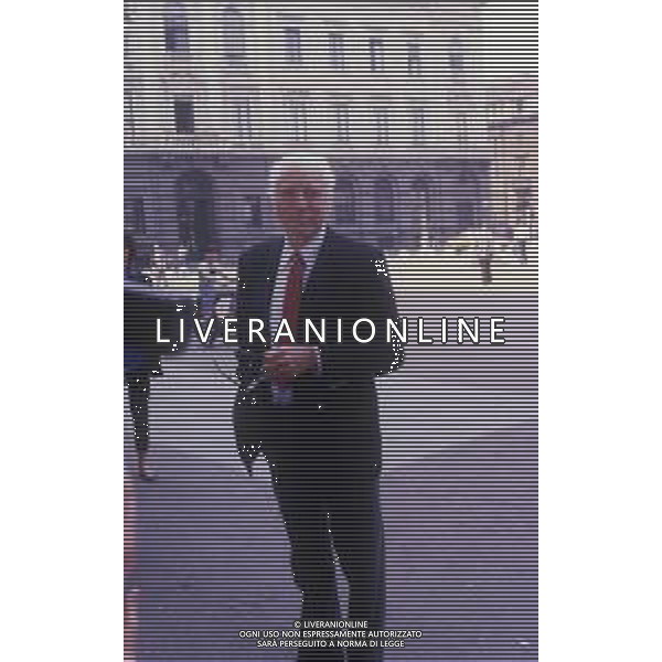 RETROSPETTIVA BURT LANCASTER ATTORE NELLA FOTO BURT LANCASTER A MILANO PALAZZO MARINO NELL\'INCONTRO CON IL SINDACO DI MILANO PAOLO PILLITTERI NELL\'ANNO 1988 AG ALDO LIVERANI SAS
