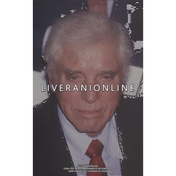 RETROSPETTIVA BURT LANCASTER ATTORE NELLA FOTO BURT LANCASTER A MILANO PALAZZO MARINO NELL\'INCONTRO CON IL SINDACO DI MILANO PAOLO PILLITTERI NELL\'ANNO 1988 AG ALDO LIVERANI SAS