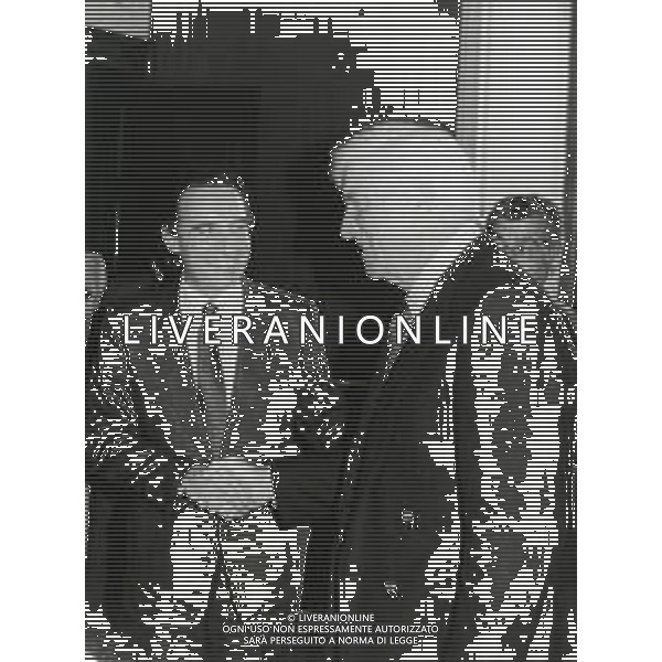 RETROSPETTIVA BURT LANCASTER ATTORE NELLA FOTO BURT LANCASTER A MILANO PALAZZO MARINO NELL\'INCONTRO CON IL SINDACO DI MILANO PAOLO PILLITTERI NELL\'ANNO 1988 AG ALDO LIVERANI SAS
