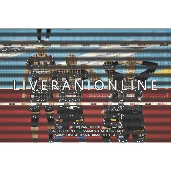 Campionato Italiano di Volley Superlega Serie A 2019/2020 Civitanova, Italia 17/11/2019 Cucine Lube Civitanova - Leo Shoes Modena Nella foto: I giocatori della Cucine Lube Civitanova si preparano a ricevere FOTO ROBERTO BARTOMEOLI-ALESSIO MARINI-AG ALDO LIVERANI SAS