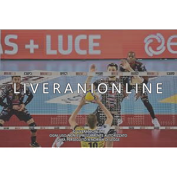 Campionato Italiano di Volley Superlega Serie A 2019/2020 Civitanova, Italia 17/11/2019 Cucine Lube Civitanova - Leo Shoes Modena Nella foto: Palleggio Bednorz Bartosz (Leo Shoes Modena) FOTO ROBERTO BARTOMEOLI-ALESSIO MARINI-AG ALDO LIVERANI SAS