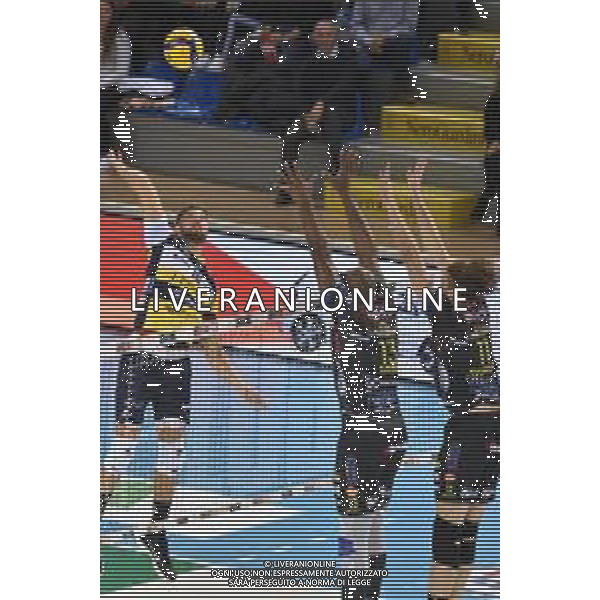 Campionato Italiano di Volley Superlega Serie A 2019/2020 Civitanova, Italia 17/11/2019 Cucine Lube Civitanova - Leo Shoes Modena Nella foto: Schiacciata Bednorz Bartosz (Leo Shoes Modena) Muro Simon Robertlandy (Cucine Lube Civitanova) Rychlicki Kamil (Cucine Lube Civitanova) FOTO ROBERTO BARTOMEOLI-ALESSIO MARINI-AG ALDO LIVERANI SAS