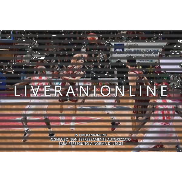 Campionato di Basket Serie A Varese, Italia 17/11/2019 Openjobmetis Varese vs Umana Reyer Venezia Nella foto: passaggio di de nicolao FOTO ALESSANDRO NEGRINI-ALESSIO MARINI-AG ALDO LIVERANI SAS