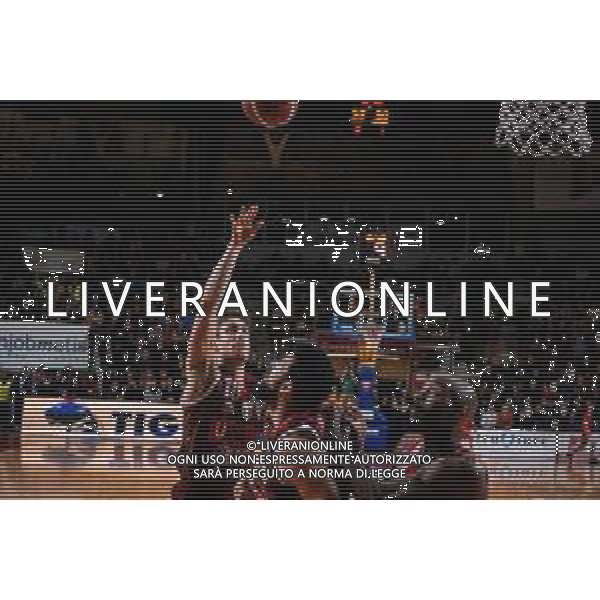 Campionato di Basket Serie A Varese, Italia 17/11/2019 Openjobmetis Varese vs Umana Reyer Venezia Nella foto: tiro di de nicolao FOTO ALESSANDRO NEGRINI-ALESSIO MARINI-AG ALDO LIVERANI SAS