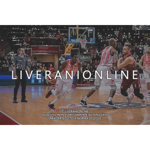 Campionato di Basket Serie A Varese, Italia 17/11/2019 Openjobmetis Varese vs Umana Reyer Venezia Nella foto: penetrazione di clark FOTO ALESSANDRO NEGRINI-ALESSIO MARINI-AG ALDO LIVERANI SAS
