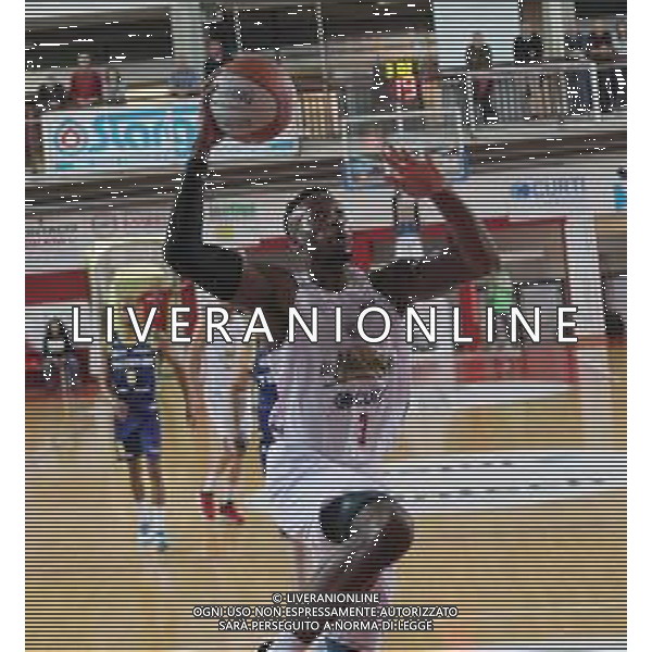 IMOLA 17 11 2019 LE NATURELLE-VERONA SERIE A2 NELLA FOTO DUELLO TRA ANTHONY MORSE IMOLA E JEREMAINE LOVE E MATTIA UDOM VERONA FOTO GIANNI SANNA-AG ALDO LIVERANI SAS