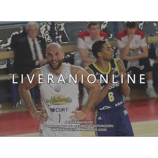 IMOLA 18 11 2019 LE NATURELLE BASKET-TEZENIS VERONA SERIE A2 NELLA FOTO TOMMASO INGROSSO IMOLA E JEREMAINE LOVE VERONA foto gianni sanna-ag aldo liverani sas