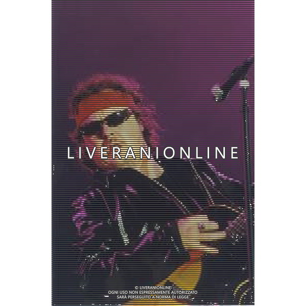ZUCCHERO, pseudonimo di Adelmo Fornaciari, cantautore e musicista italiano - RETROSPETTIVA Nella foto in concerto a Imola 18-20 Giugno 1999 ©ARCHIVIO/AGENZIA ALDO LIVERANI SAS