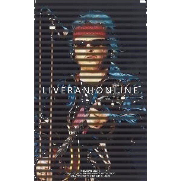ZUCCHERO, pseudonimo di Adelmo Fornaciari, cantautore e musicista italiano - RETROSPETTIVA Nella foto in concerto a Imola 18-20 Giugno 1999 ©ARCHIVIO/AGENZIA ALDO LIVERANI SAS