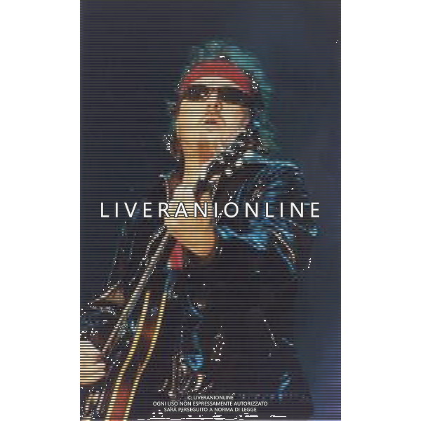 ZUCCHERO, pseudonimo di Adelmo Fornaciari, cantautore e musicista italiano - RETROSPETTIVA Nella foto in concerto a Imola 18-20 Giugno 1999 ©ARCHIVIO/AGENZIA ALDO LIVERANI SAS