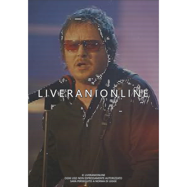 ZUCCHERO, pseudonimo di Adelmo Fornaciari, cantautore e musicista italiano - RETROSPETTIVA Nella foto in concerto a Milano Marzo 2002 ©ARCHIVIO/AGENZIA ALDO LIVERANI SAS