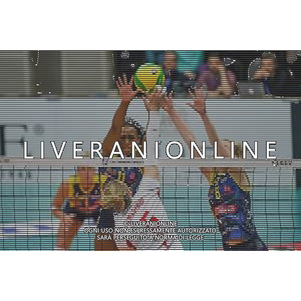 Volley Champions League Women 2019/2020 Treviso, Italia 19/11/2019 Carraro Imoco Conegliano vs Vasas Obuda Budapest Nella foto: Muro di Chiaka Ogbogu e Jennifer Geerties (Conegliano) foto ettore griffoni-alessio marini-ag aldo liverani sas