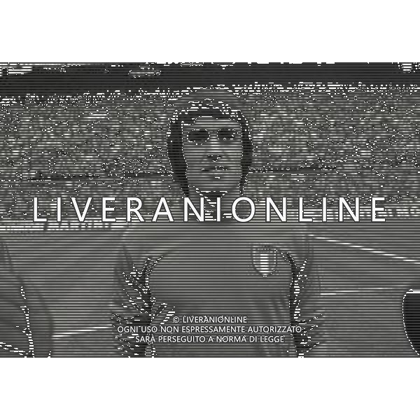 RETROSPETTIVA PIETRO ANASTASI CALCIATORE NELLA FOTOPIETRO ANASTASI CON LA MAGLIA DELLA NAZIONALE ITALIANA AG ALDO LIVERANI SAS