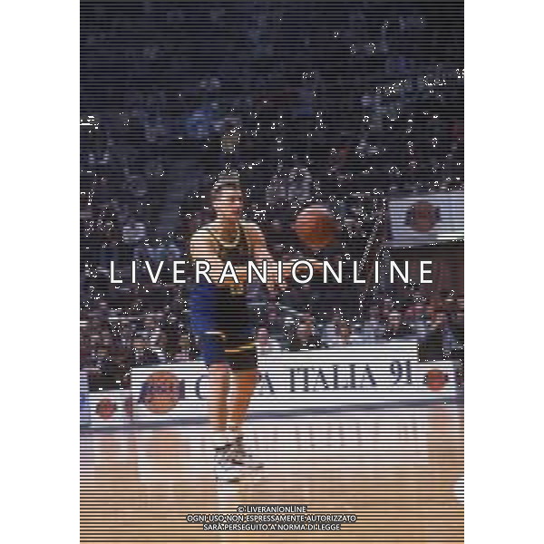RICCARDO MORANDOTTI, Giocatore Basket, Cestista italiano - RETROSPETTIVA PALLACANESTRO Nella foto con la maglia della Glaxo Verona nel 1990-1991 ©ARCHIVIO/AGENZIA ALDO LIVERANI SAS