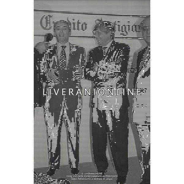 RETROSPETTIVA ERNESTO PELLEGRINI PRESIDENTE FC INTER NELLA FOTO ERNESTO PELLEGRINI NELL\'ANNO 1990 AL PREMIO TORRETTA CON LUCIANO NIZZOLA  AG ALDO LIVERANI SAS 