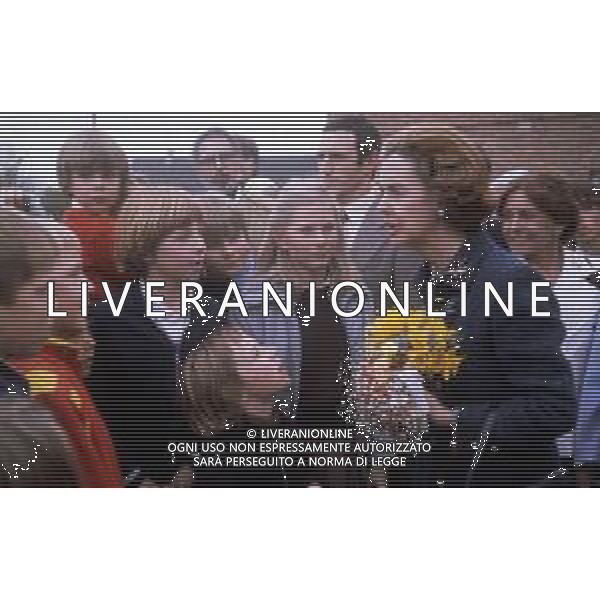 FABIOLA de Mora y Aragon del BELGIO, REGINA dei Belgi dal 16 luglio 1951 al 31 luglio 1993, come consorte di RE Baldovino I - RETROSPETTIVA Nella foto in visita a L\'ESPOIR di Liegi nel 1982 © ZAMBONI /ARCHIVIO GIOVANNI LIVERANI/AGENZIA ALDO LIVERANI SAS
