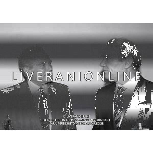 RETROSPETTIVA ERNESTO PELLEGRINI PRESIDENTE INTER NELLA FOTO ERNESTO PELLEGRINI PRESIDENTE INTER NELL\'ANNO 1993-1994 CON GIAMPIERO BONIPERTI AG ALDO LIVERANI SAS 