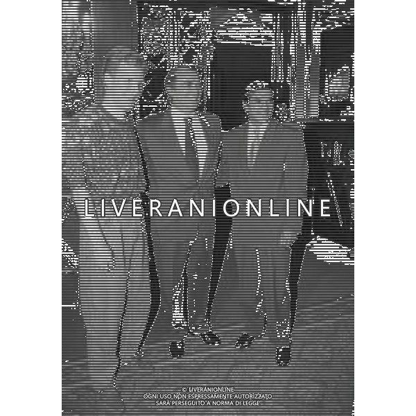 RETROSPETTIVA ERNESTO PELLEGRINI PRESIDENTE FC INTER NELLA FOTO ERNESTO PELLEGRINI NELL\'ANNO 1992-1993 ALLA PRESENTAZIONE DEI NUOVI ACQUISTI MATTHIAS SAMMER E RUBEN SOSA AG ALDO LIVERANI SAS
