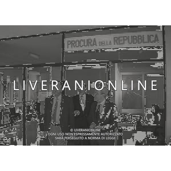 RETROSPETTIVA ERNESTO PELLEGRINI PRESIDENTE INTER NELLA FOTO ERNESTO PELLEGRINI PRESIDENTE INTER NELL\'ANNO 1994 AL TRIBUNALE DI VERBANIA CON I SUOI LEGALI L\'AVVOCATO MASSIMO DI NOIA E L\'AVVOCATO GIUSEPPE PRISCO AG ALDO LIVERANI SAS