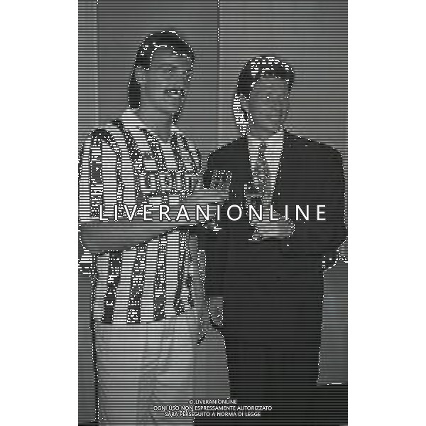 RETROSPETTIVA STEFAN REUTER CALCIATORE NELLA FOTO STEFAN REUTER E JURGEN KOHLER ALLA PRESENTAZIONE A TORINO  AG ALDO LIVERANI SAS