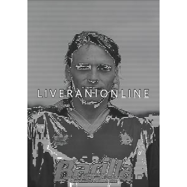 RETROSPETTIVA THOMAS HASSLER CALCIATORE NELLA FOTO THOMAS HASSLER CON LA MAGLIA DELLA ROMA CALCIO NELL\'ANNO 1992-1993 AG ALDO LIVERANI SAS