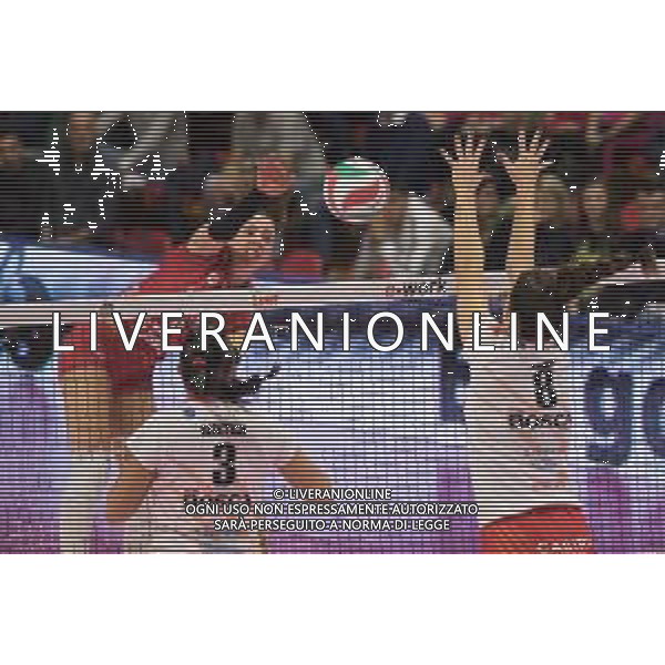Campionato Italiano di Volley Serie A1 Femminile 2019/2020 Busto Arsizio, Italia 23/11/2019 Unet E-Work Busto Arsizio vs Bosca S.Bernardo Cuneo Nella foto: schiacciata di Alessia Gennari (UYBA - Unet E-Work Busto Arsizio) FOTO ELISA CALABRESE-ALESSIO MARINI-AG ALDO LIVERANI SAS
