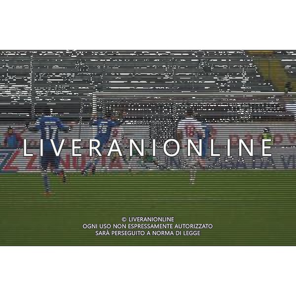 Campionato Italiano di Calcio Serie C - Lega Pro 2019/2020 Padova, Italia 24/11/2019 Padova vs Rimini Nella foto: tiro di MOKULU TEMBE Benjamin (Padova) ©Ettore Griffoni-Alessio Marini/AGENZIA ALDO LIVERANI SAS