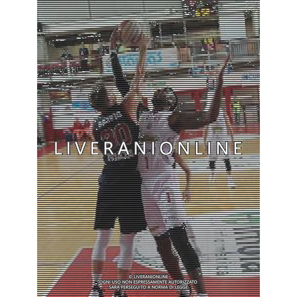 IMOLA 24 11 2019 LE NATURELLE BASKET-URANIA MILANO SERIE A2 NELLA FOTO ANTHONY MORSE IMOLA E REGGIE LYNCH MILANO FOTO GIANNI SANNA-AG ALDO LIVERANI SAS
