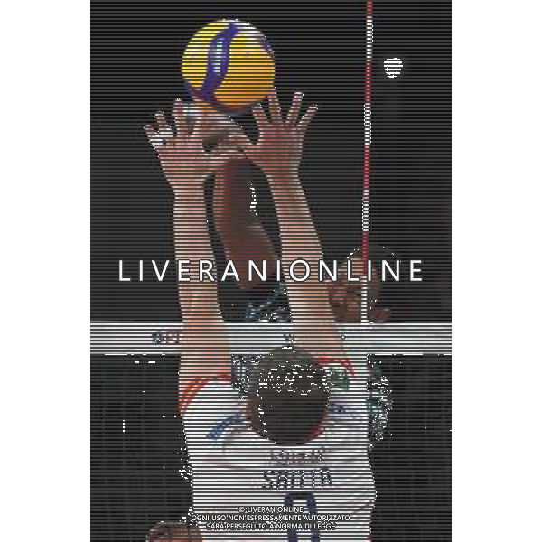 Campionato Italiano di Volley Superlega Serie A 2019/2020 Perugia, Italia 24/11/2019 Sir Safety Conad Perugia vs Consar Ravenna Nella foto: wilfredo leon venero (n.9 schiacciatore sir safety conad perugia) schiaccia saitta davide (n.8 palleggiatore consar ravenna) a muro FOTO LORIS CERQUIGKINI-ALESSIOMARINI-AG ALDO LIVERANI SAS