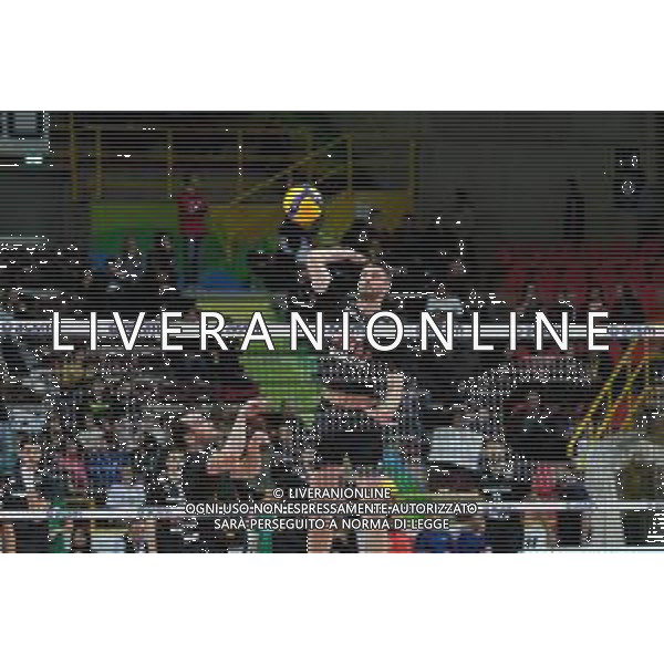 Campionato Italiano di Volley Superlega Serie A 2019/2020 Verona, Italia 24/11/2019 Calzedonia Verona vs Vero Volley Monza Nella foto: Enrico Cester (12) Centrale - Calzedonia Verona FOTO ROBERTO TOMMASINI-ALESSIO MARINI-AG ALDO LIVERANI SAS