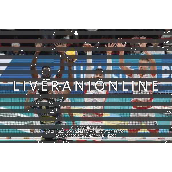 Campionato Italiano di Volley Superlega Serie A 2019/2020 Perugia, Italia 24/11/2019 Sir Safety Conad Perugia vs Consar Ravenna Nella foto: wilfredo leon venero (n.9 schiacciatore sir safety conad perugia) schiaccia FOTO LORIS CERQUIGLINI-ALESSIO MARINI-AG ALDO LIVERANI SAS