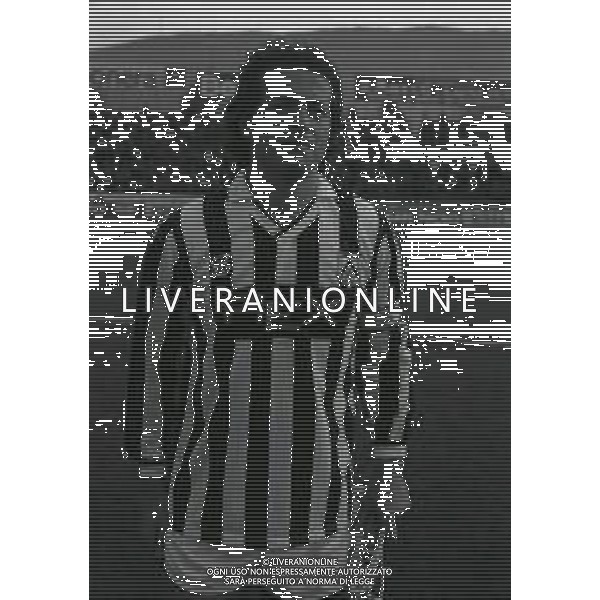 RETROSPETTIVA GIUSEPPE DOSSENA CALCIATORE NELLA FOTO GIUSEPPE DOSSENA CON LA MAGLIA DELL \'UDINESE CALCIO AG ALDO LIVERANI SAS