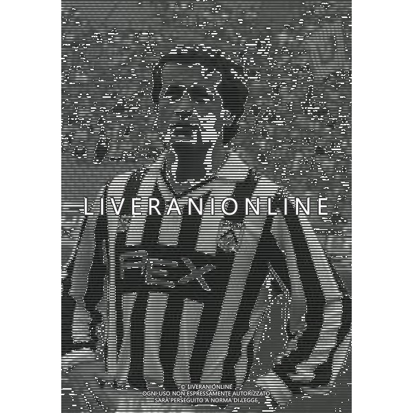 RETROSPETTIVA GIUSEPPE DOSSENA CALCIATORE NELLA FOTO GIUSEPPE DOSSENA CON LA MAGLIA DELL \'UDINESE CALCIO AG ALDO LIVERANI SAS