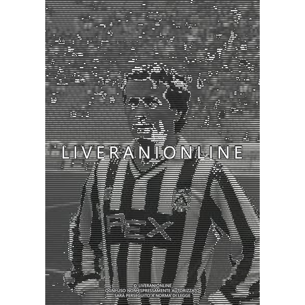 RETROSPETTIVA GIUSEPPE DOSSENA CALCIATORE NELLA FOTO GIUSEPPE DOSSENA CON LA MAGLIA DELL \'UDINESE CALCIO AG ALDO LIVERANI SAS