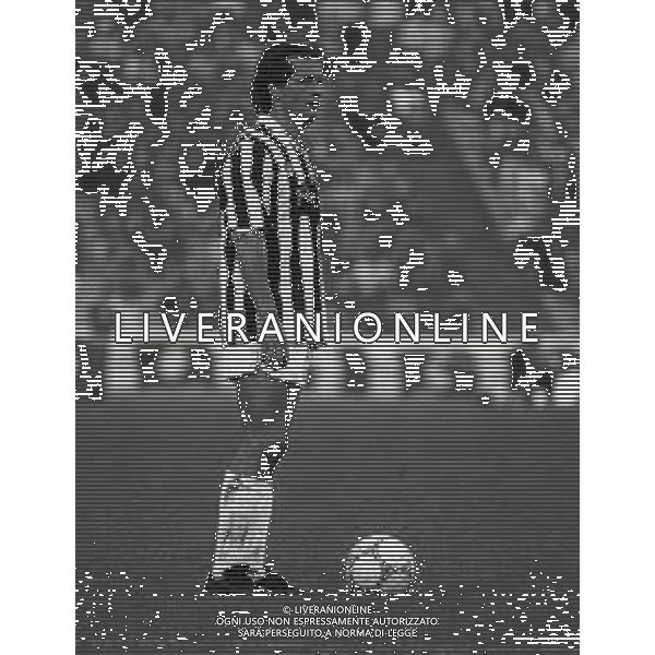 RETROSPETTIVA GIUSEPPE DOSSENA CALCIATORE NELLA FOTO GIUSEPPE DOSSENA CON LA MAGLIA DELL \'UDINESE CALCIO AG ALDO LIVERANI SAS