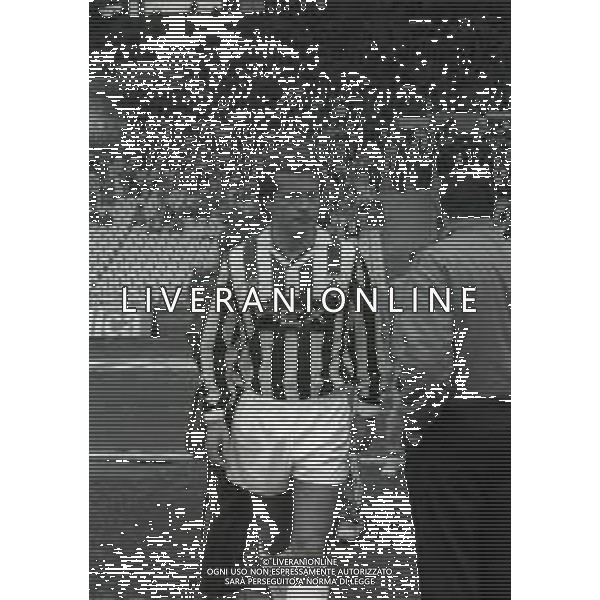 RETROSPETTIVA GIUSEPPE DOSSENA CALCIATORE NELLA FOTO GIUSEPPE DOSSENA CON LA MAGLIA DELL \'UDINESE CALCIO AG ALDO LIVERANI SAS